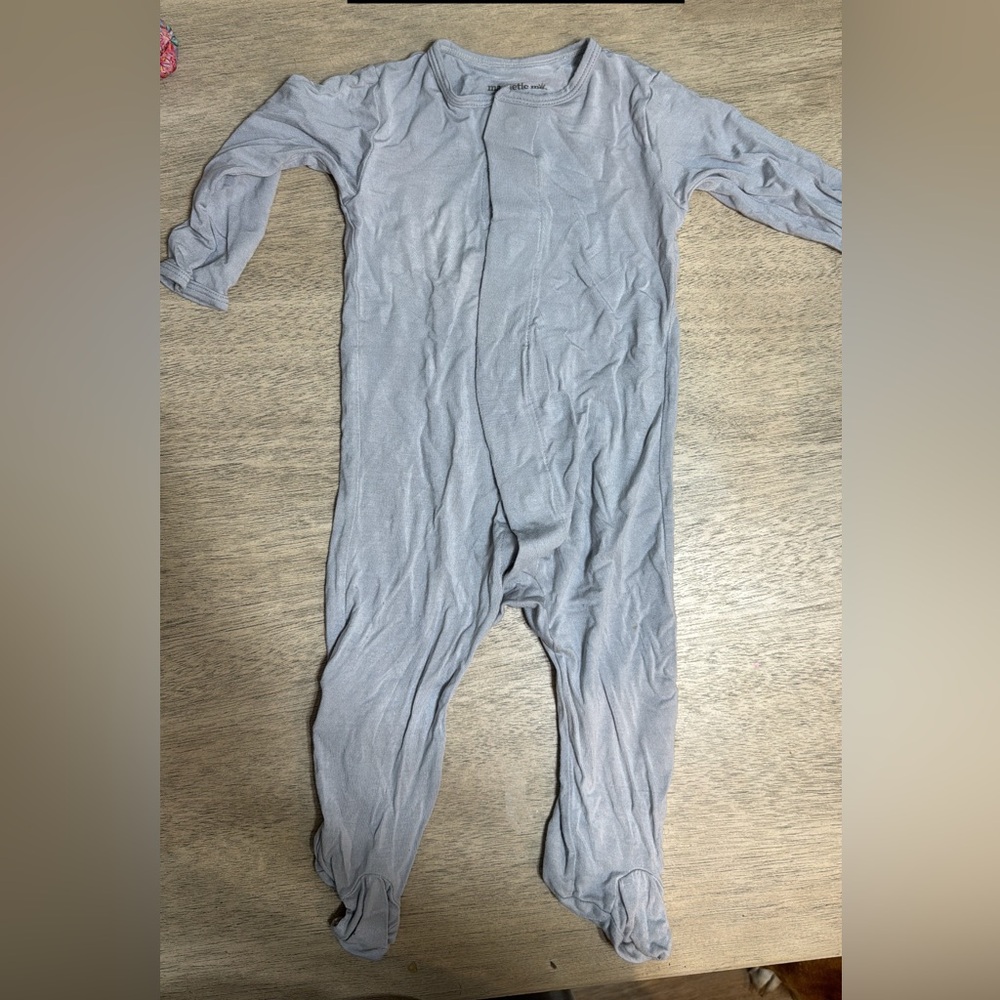 Gray Magnetic Me bamboo sleeper